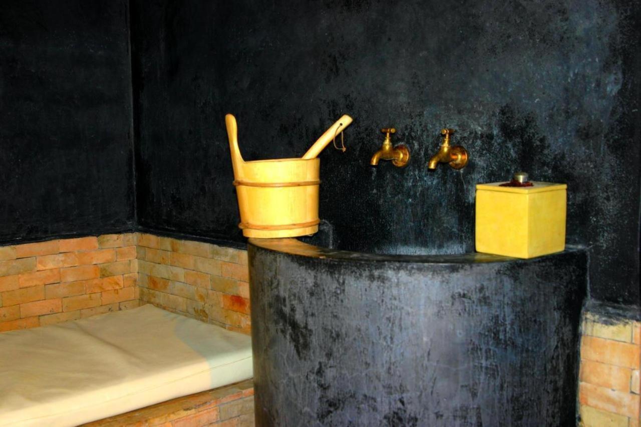 Kasbah Isfoula And Spa Аит Бен Хаду Екстериор снимка