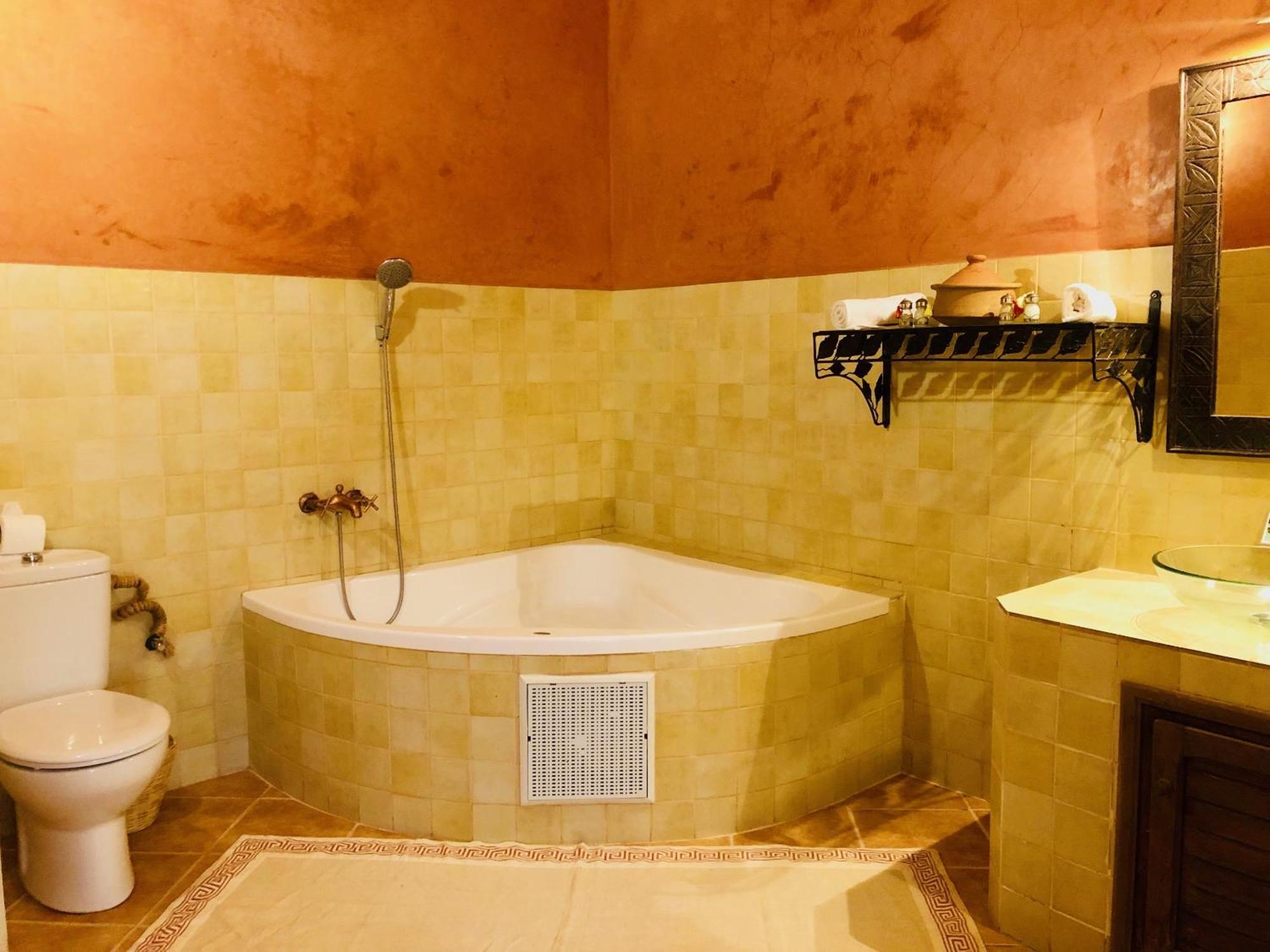 Kasbah Isfoula And Spa Аит Бен Хаду Стая снимка