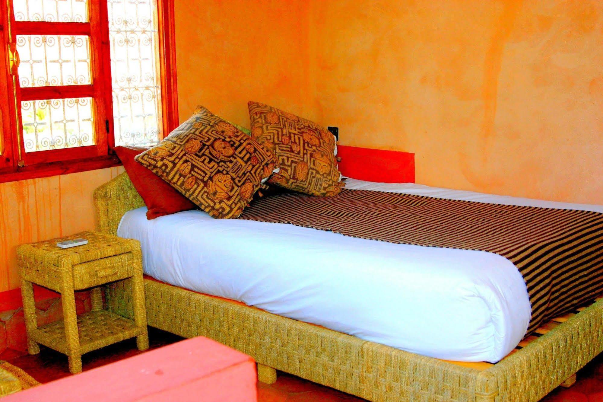 Kasbah Isfoula And Spa Аит Бен Хаду Екстериор снимка